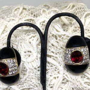 Unmarked, vintage 80’s, Clipon Earrings,